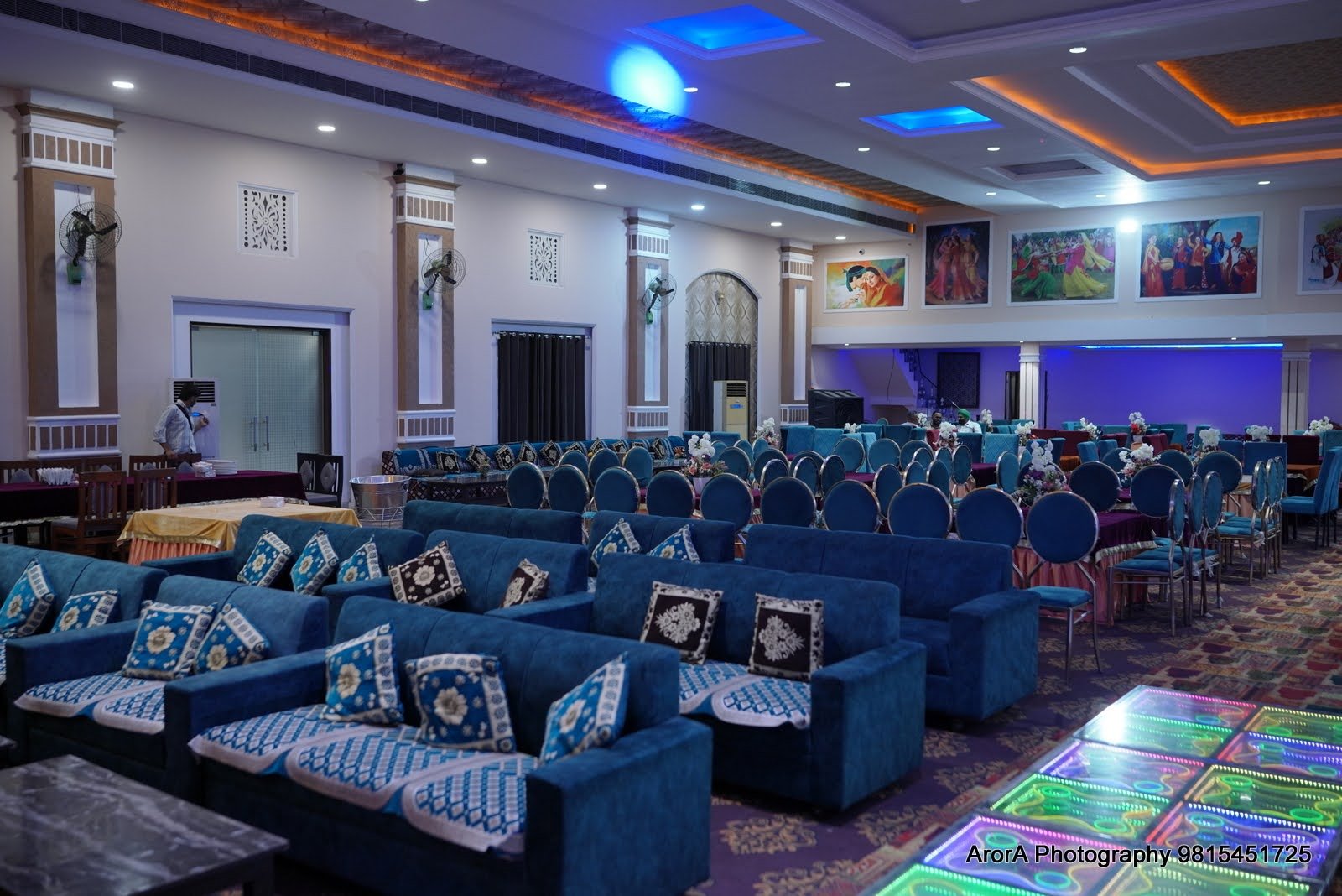 Banquet hall lighting